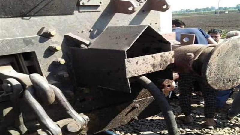 بالصور.. اصطدام قطار