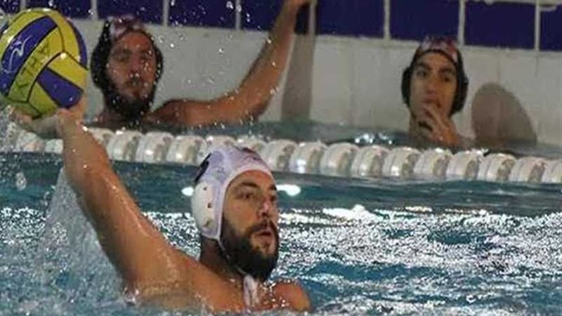 الأهلي 2002 يسحق