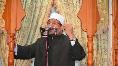 مفتي الجمهورية ووزير الأوقاف يؤديان صلاة الجمعة بمسجد ناصر في دمنهور