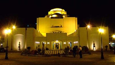 رئيسا الأوبرا والمجلس المصري للفنون التشكيلية يفتتحان معرض 