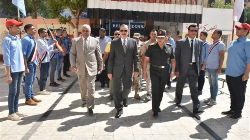 محافظ أسيوط وقائد