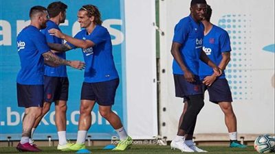 برشلونة ينتظر التصريح الطبي بمشاركة ديمبلي أمام فياريال غدا