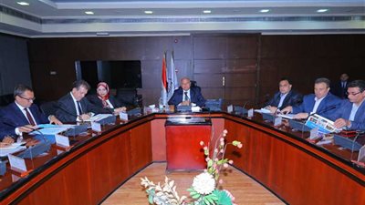 وزير النقل يلتقي رئيس