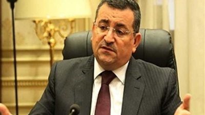 النائب أسامة هيكل متحدثاً في ختام معسكر شباب الوفد