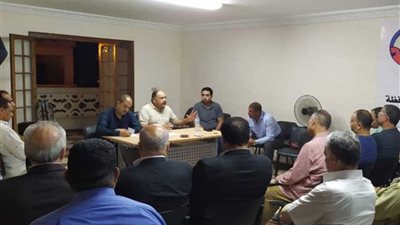 المصريين الأحرار بالبحيرة يناقش خطة المحليات