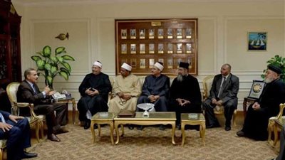 محافظ أسيوط يلتقى منسق عام بيت العائلة المصرية