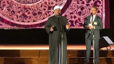 وزير الأوقاف يؤكد احترام عقد المواطنة بين المواطن والدولة