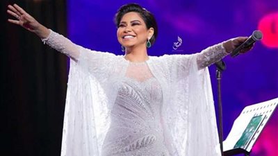 شيرين عبدالوهاب تكشف حقيقة حملها