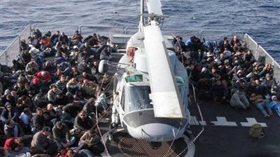 سفينة إغاثة تنقذ 182 مهاجرًا وتنتظر تصريح الرسو في ميناء بأوروبا