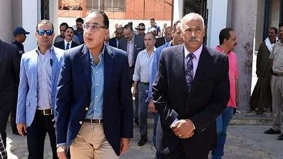 رئيس الوزراء يسلم عقود وحدات الإسكان الاجتماعي ببني سويف الجديدة