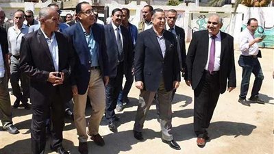 رئيس الوزراء يلتقى نواب 