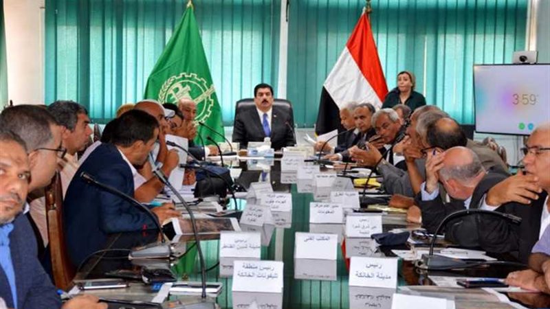 محافظ القليوبية يبحث