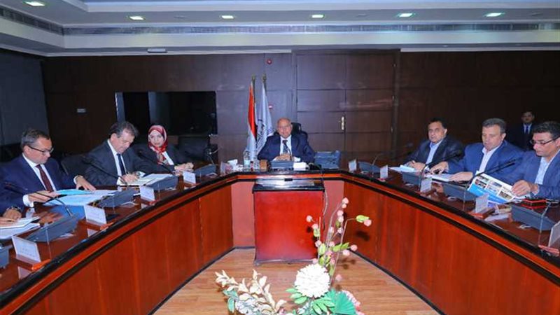 وزير النقل يلتقي