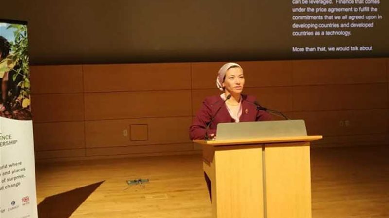 وزيرة البيئة تحذر