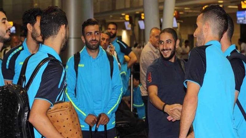 الإسماعيلي يصل مطار