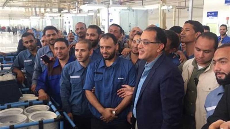 رئيس الوزراء يتفقد