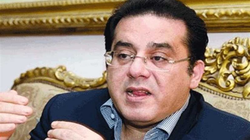 بلاغ يتهم أيمن نور