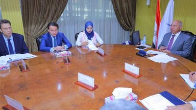 وزير النقل: إعادة تأهيل 77 جرار سكة حديد