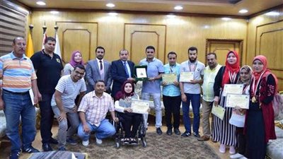 تكريم أبطال جامعة بني سويف المشاركين في أسبوع شباب الجامعات لمتحدي الإعاقة