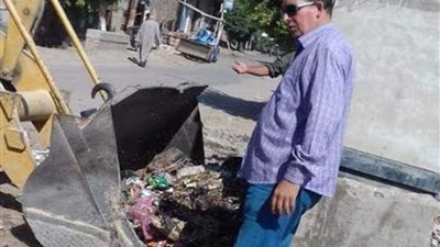 رفع كفاءة النظافة بقرى شبراخيت فى البحيرة 