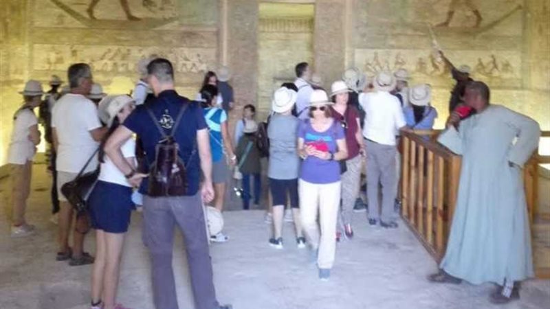 وفد إسباني يزور المناطق