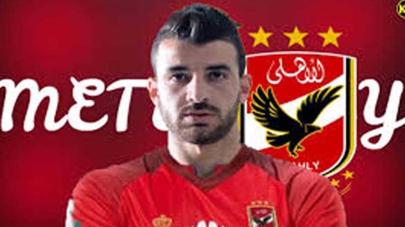 محمود متولي يؤدي