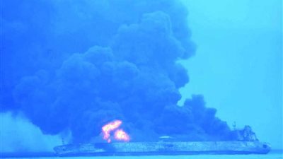 إصابة 9 بحارة فى حريق بسفينة شحن نجم عن انفجار بميناء أولسان الكورى الجنوبى