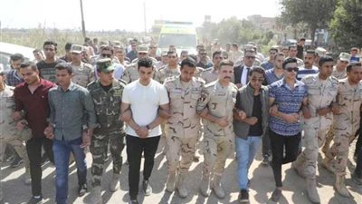 بملامح ثقة وتحدٍ.. أصدقاء الشهيد ”مغربي“ يزفونه إلى السماء من المنوفية