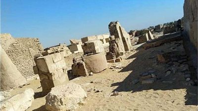 الآثار: الكشف عن أطلال معبد بطليموس الرابع بسوهاج