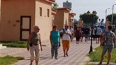 وفد سياحي ألماني يزور المناطق الأثرية بالمنيا