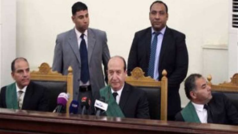 إحالة 7 متهمين في