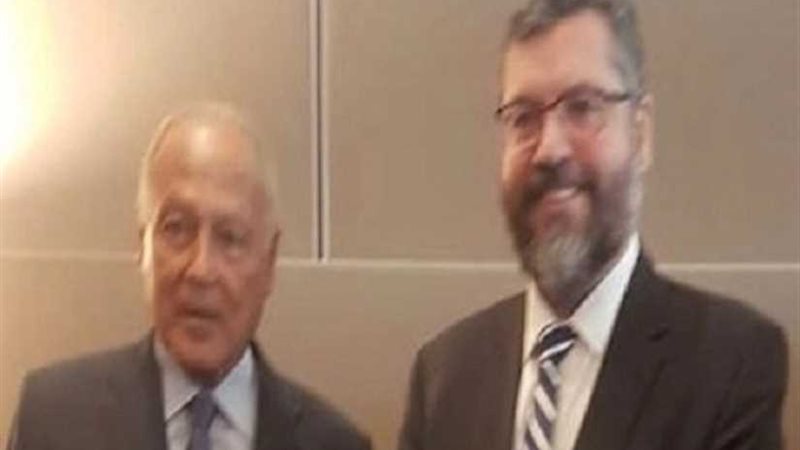 أبو الغيط يلتقي وزير