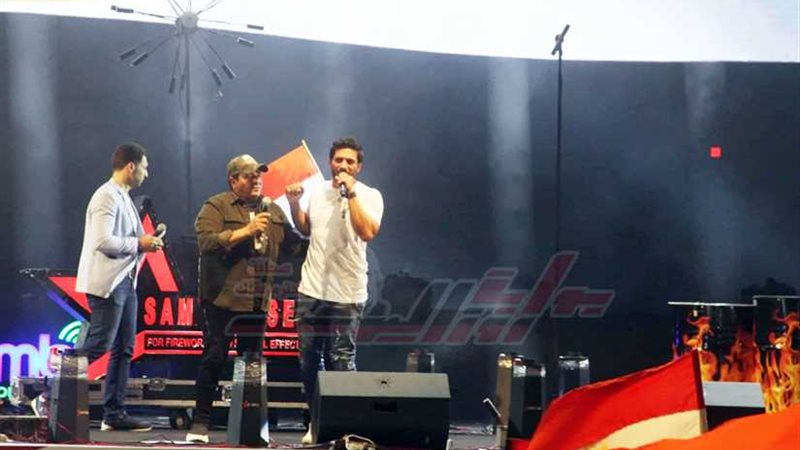 فنانون يحييون احتفالات