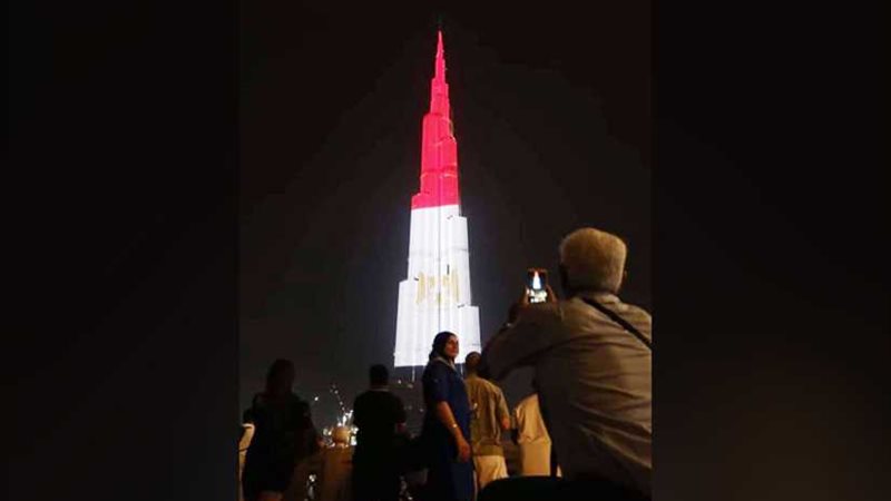 إنارة برج خليفة في