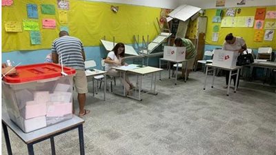 بث ثاني المناظرات التلفزيونية بين المرشحين بالانتخابات التشريعية بتونس