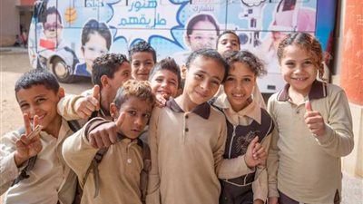 الكشف على تلاميذ 2200 مدرسة حكومية و132 ألف نظارة مجانا