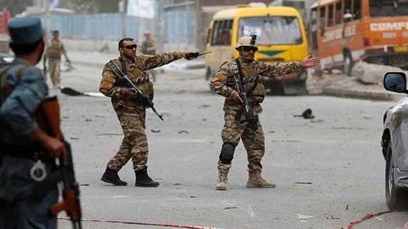 مقتل وإصابة 11 من