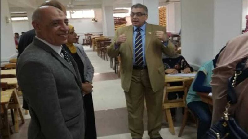 عميد طب بنها يتفقد