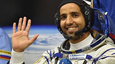 هزاع المنصوري يعود إلى الأرض في ختام رحلة إلى محطة الفضاء الدولية
