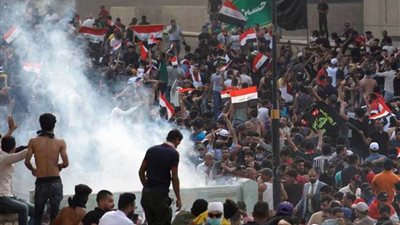 ارتفاع قتلى احتجاجات العراق.. والمتظاهرون يعودون لوسط بغداد