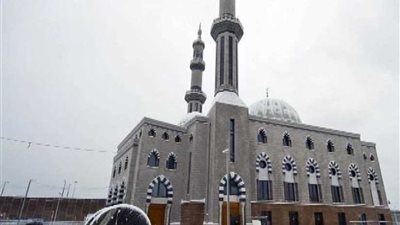 الجاليات الإسلامية بهولندا تدين اقتحام شرطة روتردام مسجدا بالأحذية والكلاب