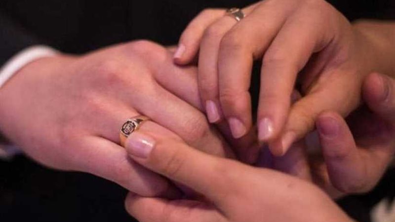 زوج مخدوع يقاضي عشيق