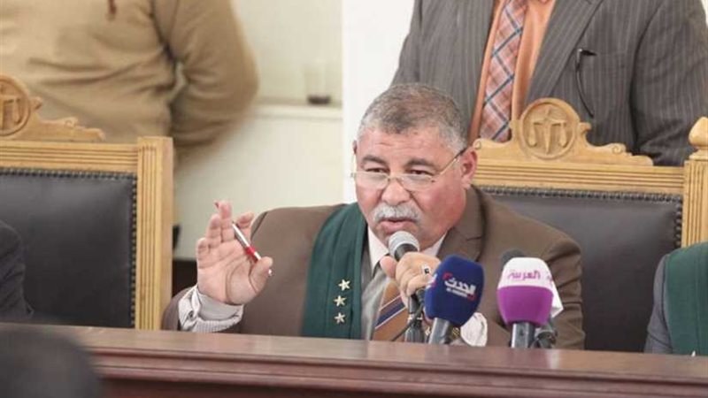 تأجيل إعادة محاكمة