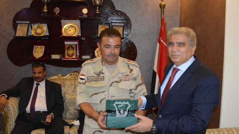 محافظ المنيا يزور