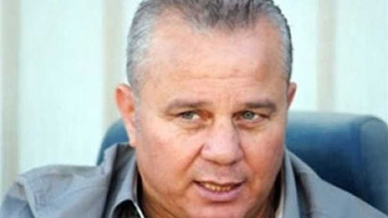 28 لاعبا في قائمة