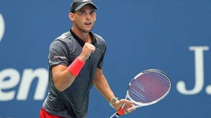 دومينيك ثيم يتوج