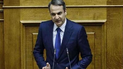 رئيس وزراء اليونان وقرينته يشيدان بجهود 