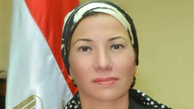 وزيرة البيئة توجه بتطوير المبنى الإداري بمحمية الغابة المتحجرة