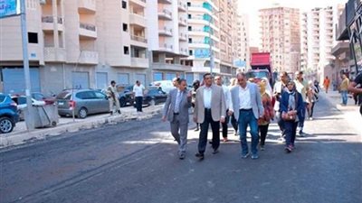 محافظ البحيرة يتفقد رفع كفاء الشوارع بدمنهور 