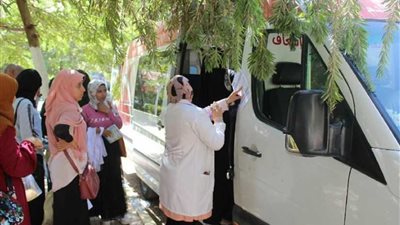 حملات للتبرع بالدم لصالح مصابى العمليات الإرهابية بسيناء من الجيش والشرطة بالمنيا